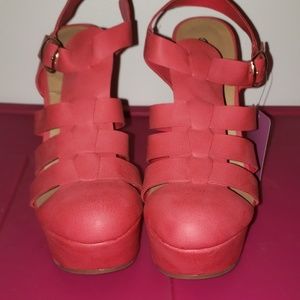 Red sexy wedges by Breckelle's